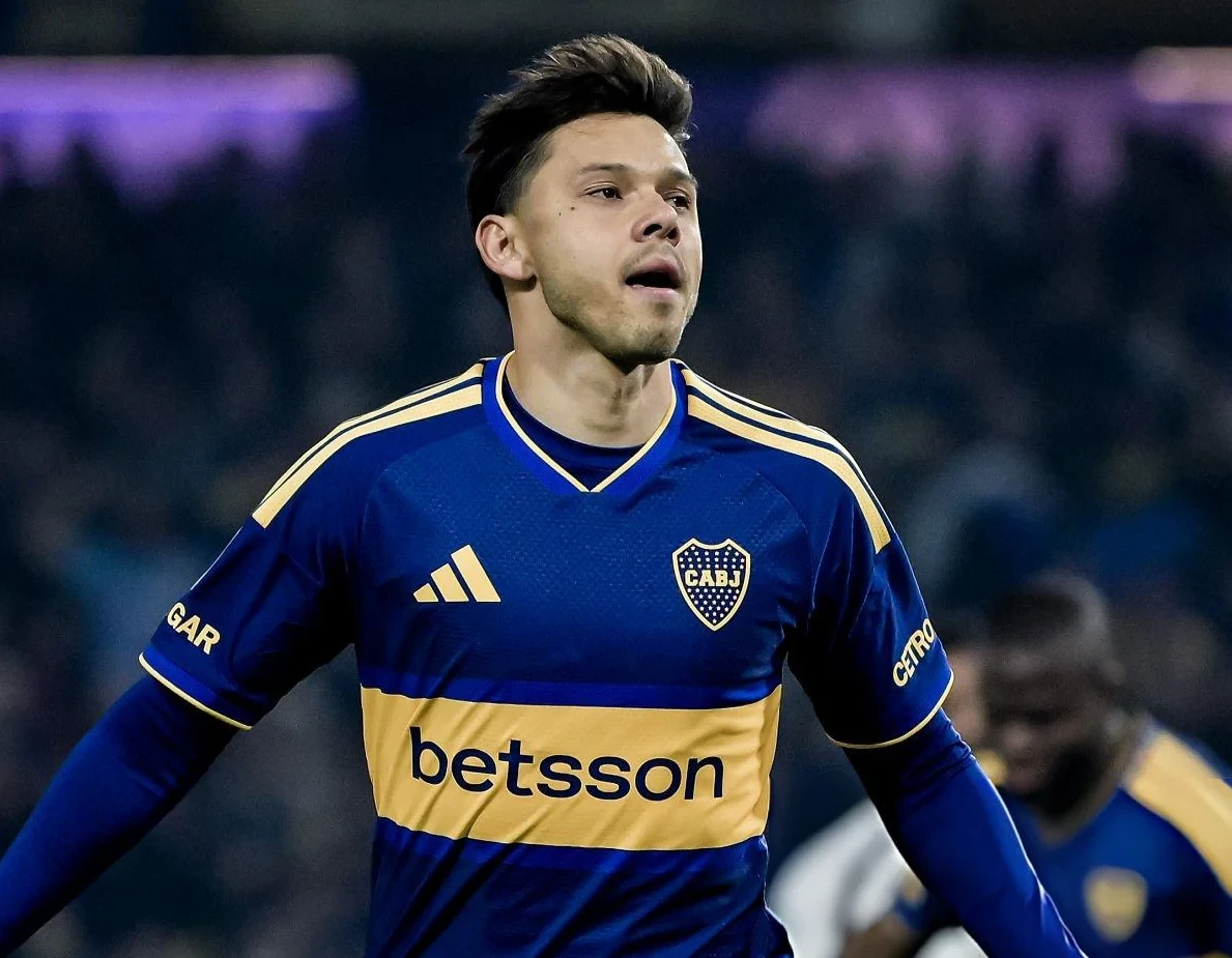 Ángel Romero fue el único de los 6 extranjeros anotados que no jugó el partido frente a Vélez