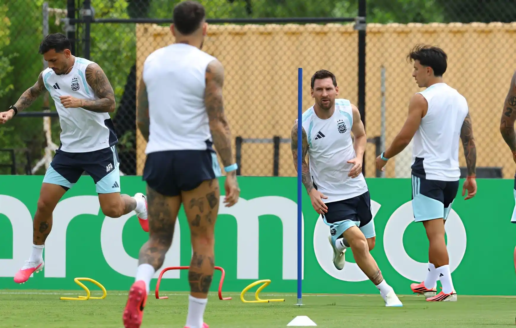 Scaloni confirmó que Messi no tiene problemas físicos tras jugar casi dos horas con Cabo Verde
