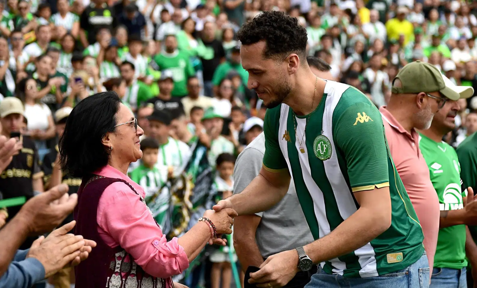 Hélio Neto, uno de los sobrevivientes de la tragedia área, estuvo presente en el Atanasio Girardot