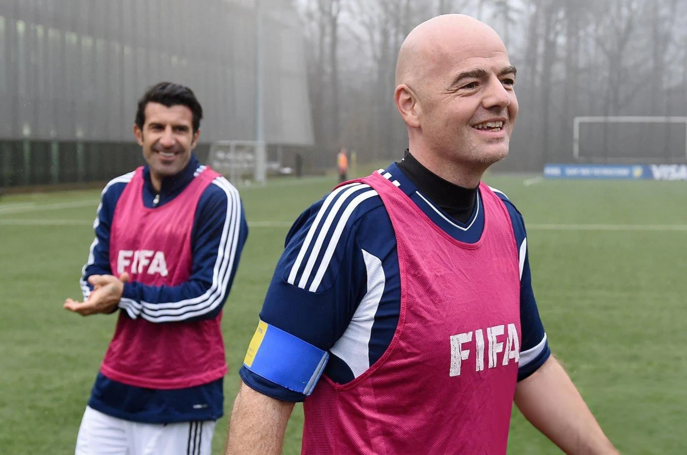 Figo apoyó a Infantino en 2016