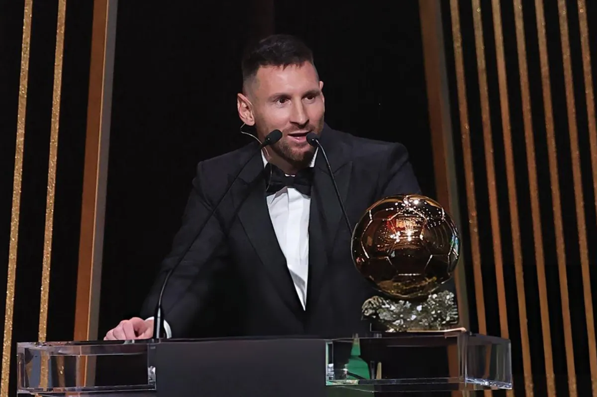 ¿Puede un futbolista que no juegue en Europa ganar el Balón de Oro?: la respuesta oficial con guiño a Messi