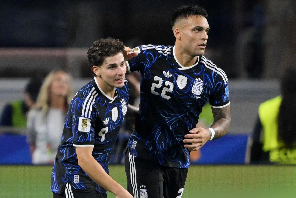 Lautaro Martínez se refirió al difícil momento de Julián Álvarez: "Espero que se ponga bien pronto"
