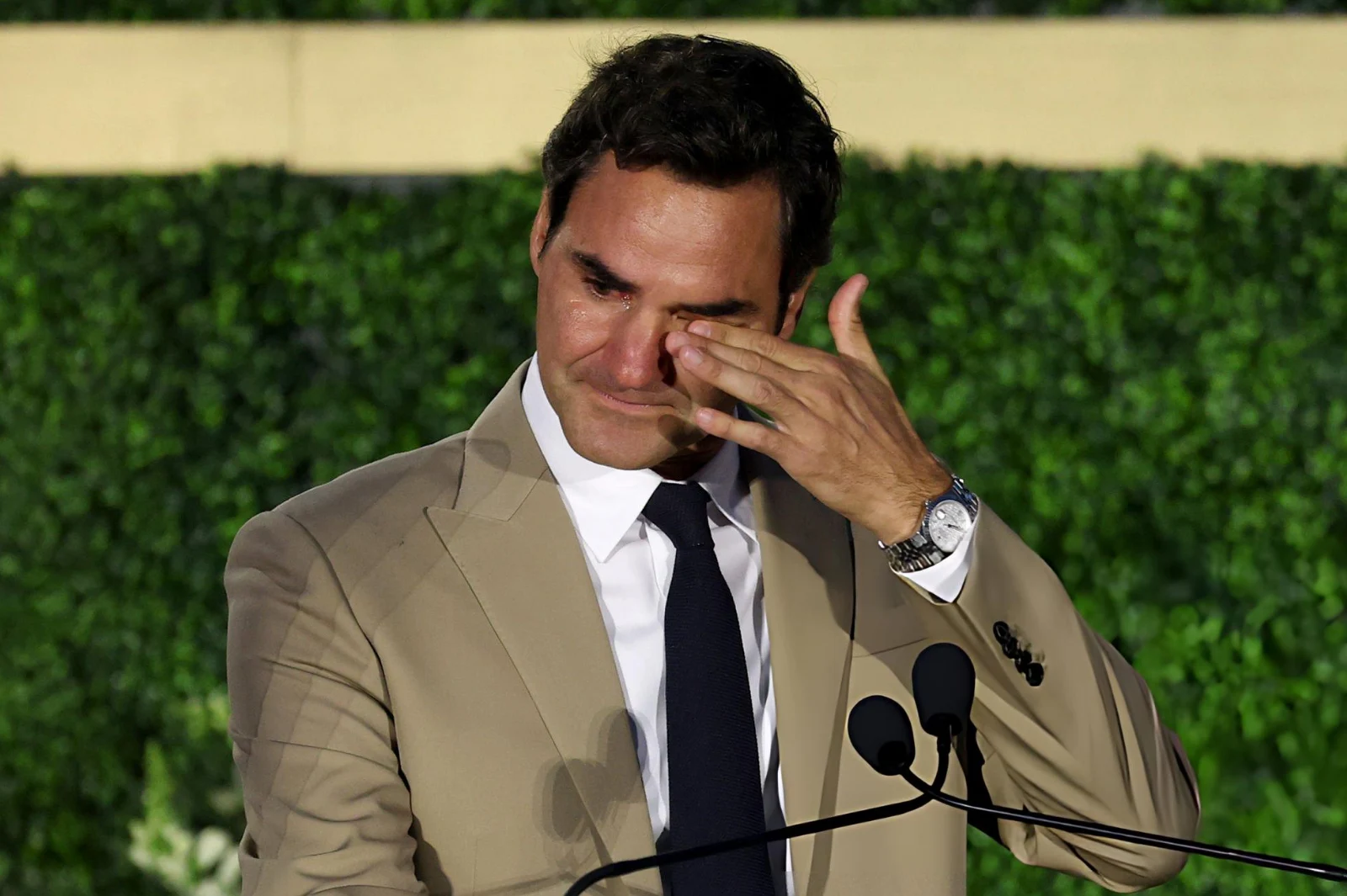 Roger Federer ingresó al Salón de la Fama del Tenis y se emocionó en su discurso