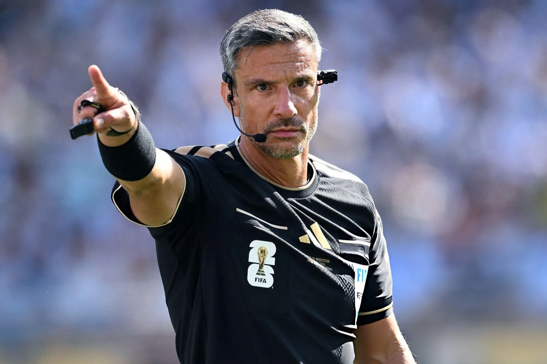 En medio de las polémicas por la final del Mundial, Slavko Vinčić anunció su retiro del arbitraje