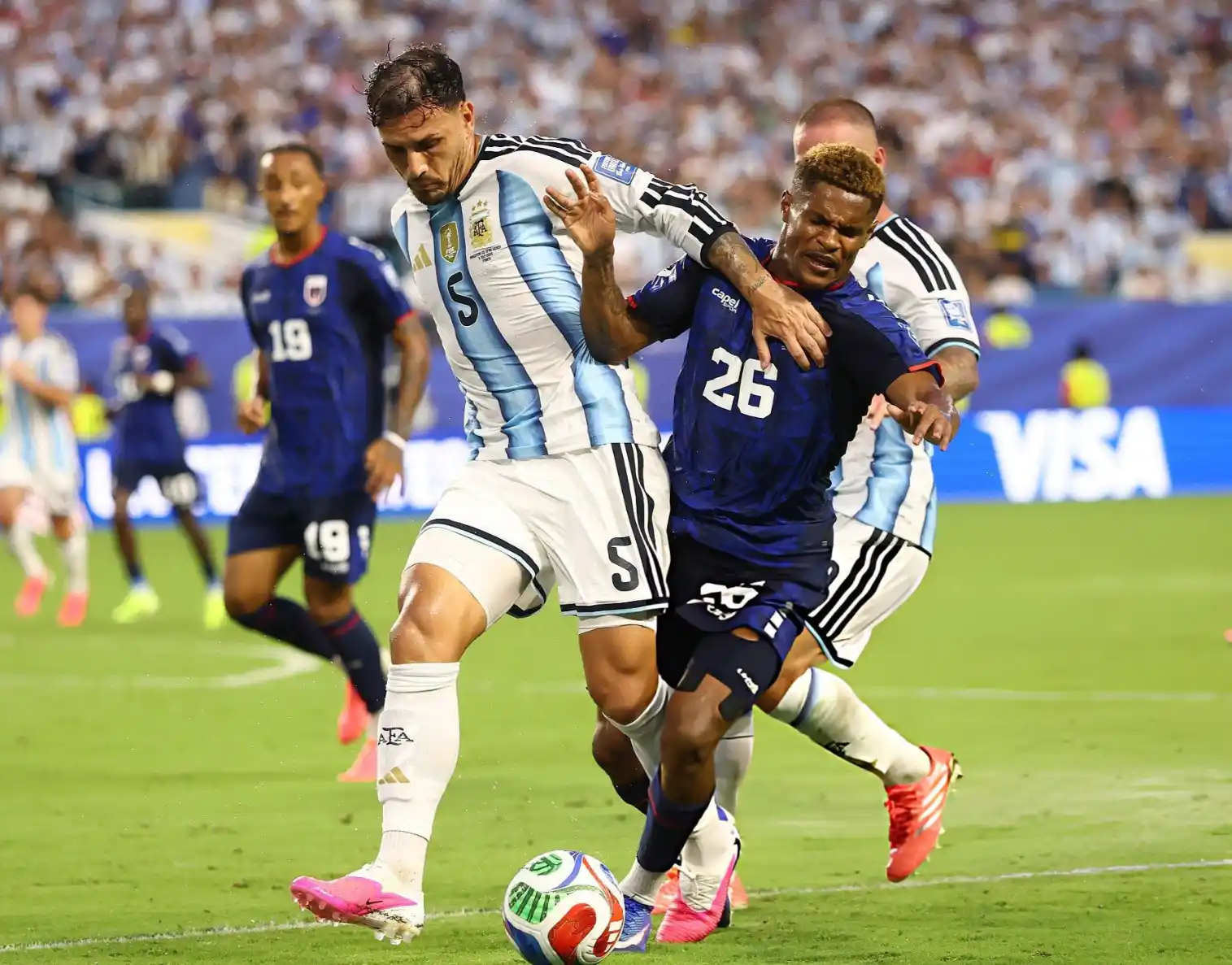 Para Paredes, ningún partido es fácil