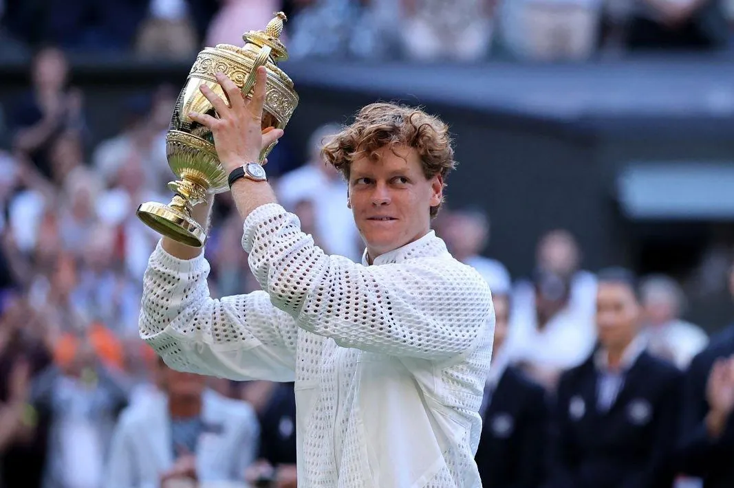 Jannik Sinner venció a Alexander Zverev y conquistó Wimbledon por segunda vez consecutiva