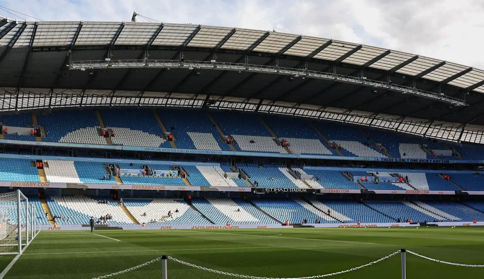 El Manchester City podría recibir una deducción de puntos que le garantice descender al Championship