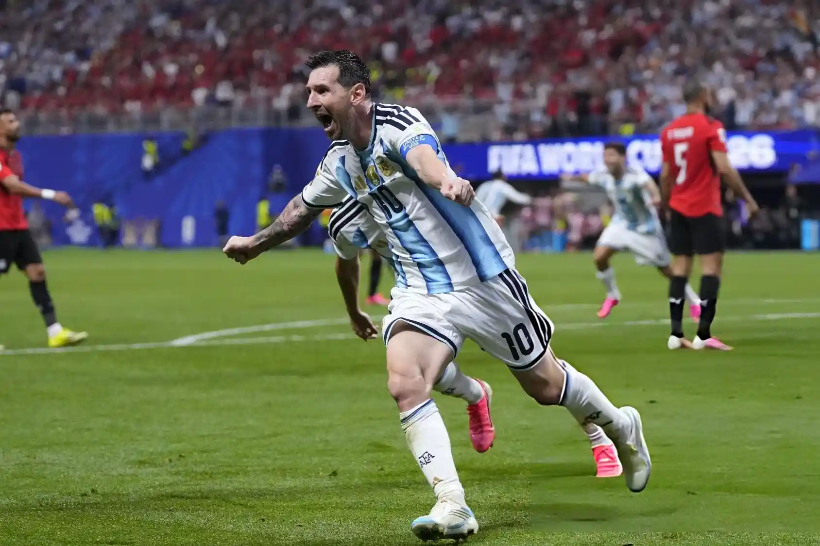 Qué manera de sufrir: Argentina venció 3-2 a Egipto con una remontada épica y avanzó a cuartos de final