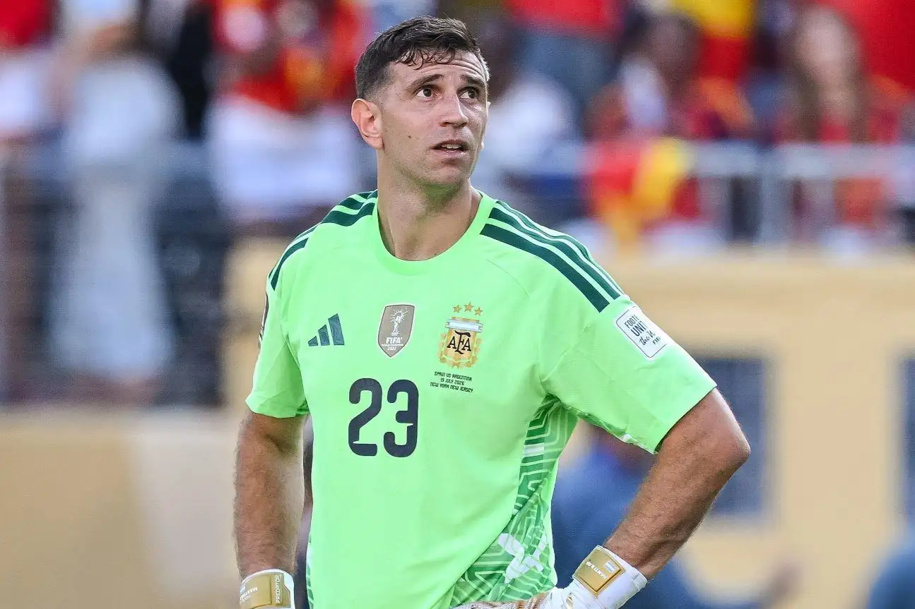 Dibu Martínez cast doubt on his future with the Argentina National Team after losing the World Cup final