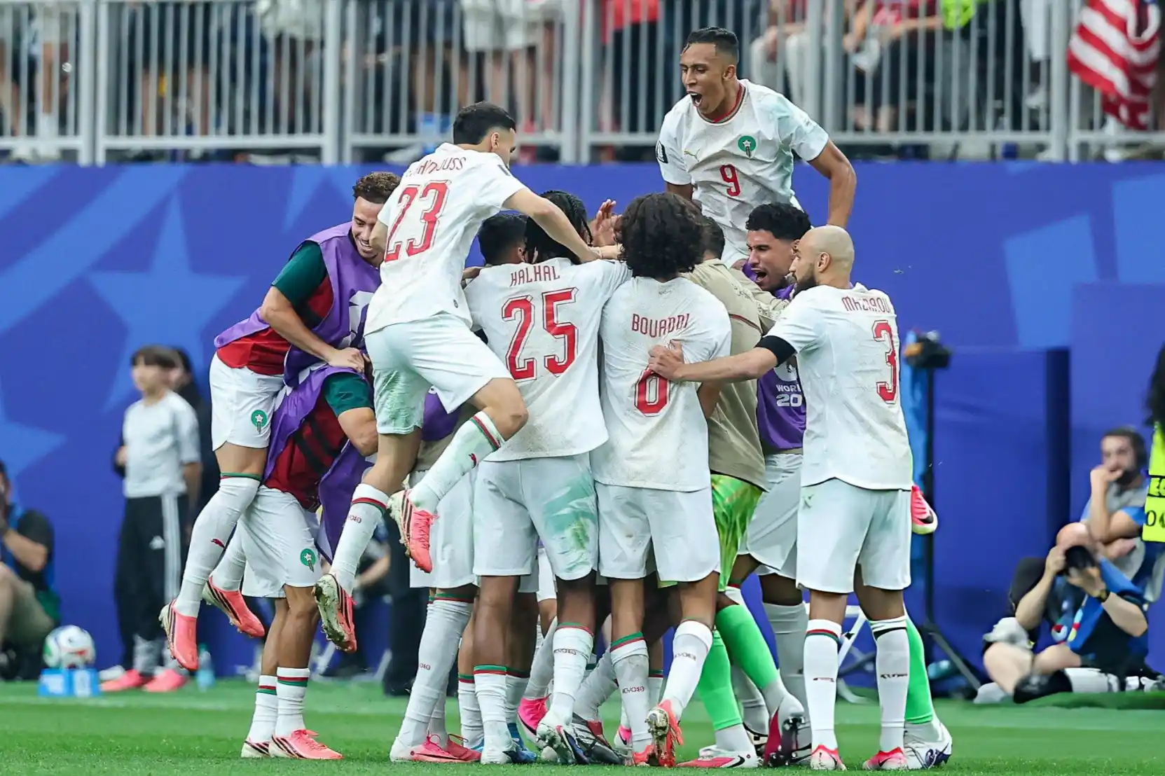 Primer anfitrión eliminado: Marruecos goleó 3-0 a Canadá y la dejó afuera de su Mundial