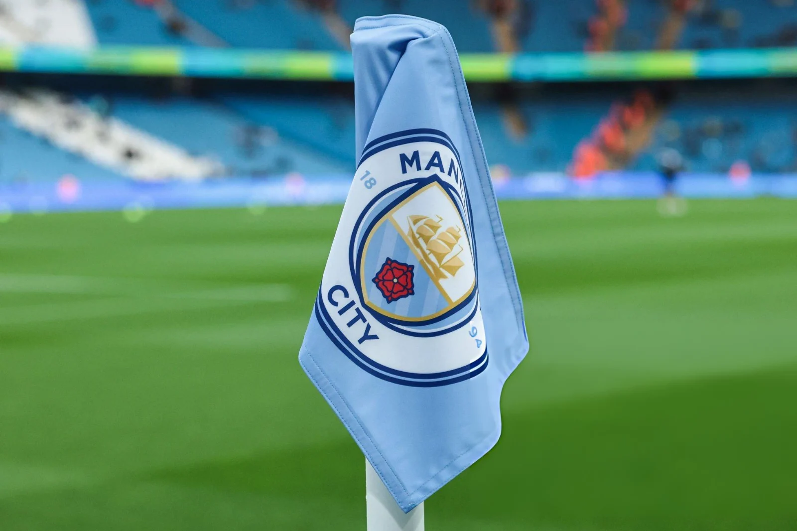 Fallo histórico: la Premier League declaró culpable al Manchester City por 115 infracciones financieras