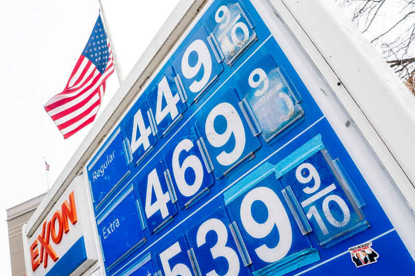 Se desplomó el precio del petróleo tras el anuncio de paz de Trump con Irán y la reapertura del estrecho de Ormuz