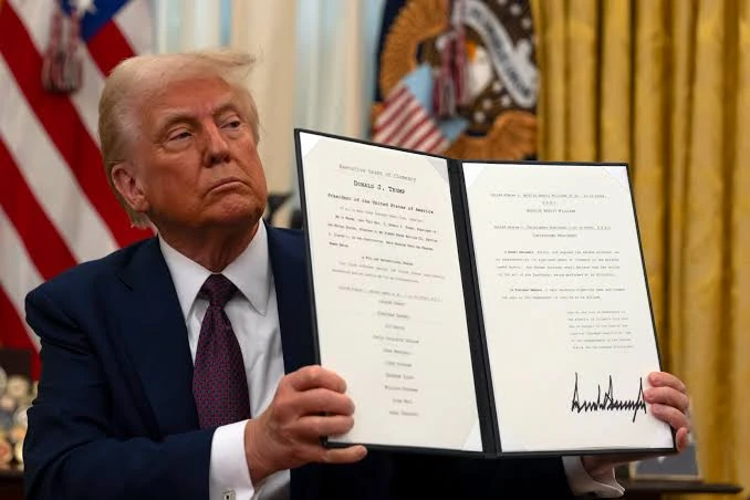 Trump pardoned six political prisoners from the Biden administration who were imprisoned for violating environmental regulations