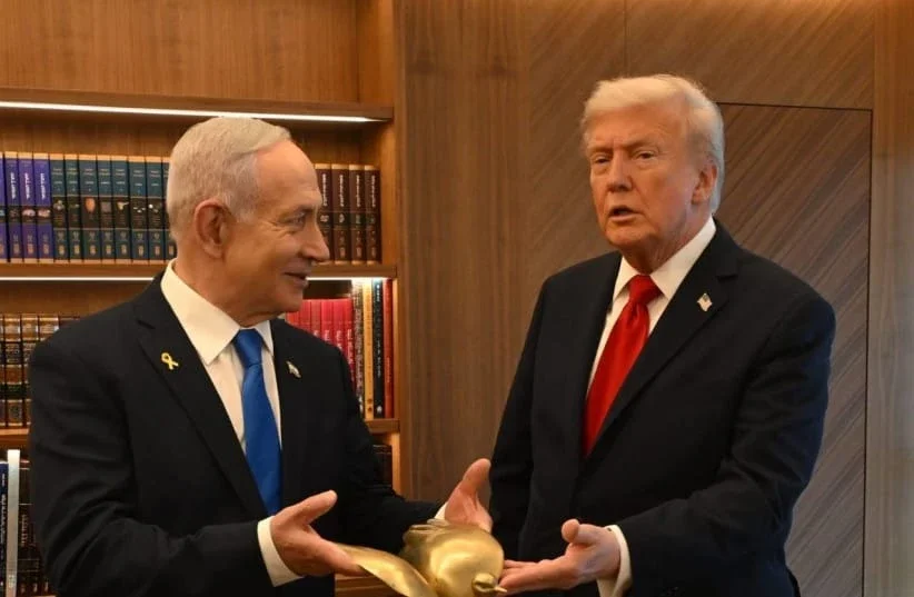 El presidente de Estados Unidos, Donald Trump, junto al Prime Ministro de Israel, Benjamín Netanyahu