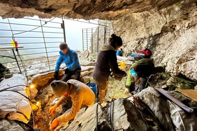 A team of archaeologists discovers remains of a Roman temple in Albacete.