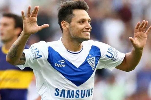 Mauro Zárate was moved to return to Vélez with his son: “Welcome to your home”